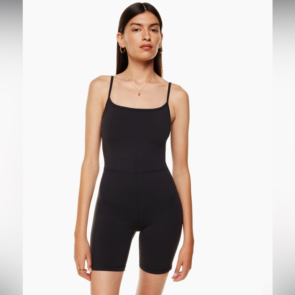 Wilfred Free Divinity 7" Romper, medium, black